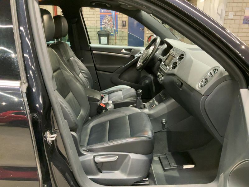 Volkswagen Tiguan 2.0 TDI Sport & Style 4Motion BlueMotion Tech 2014 – снимка 16