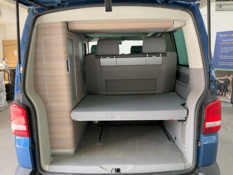 Volkswagen T5 California 2.0 TDI Comfortline Aufstelldach — zdjęcie 10