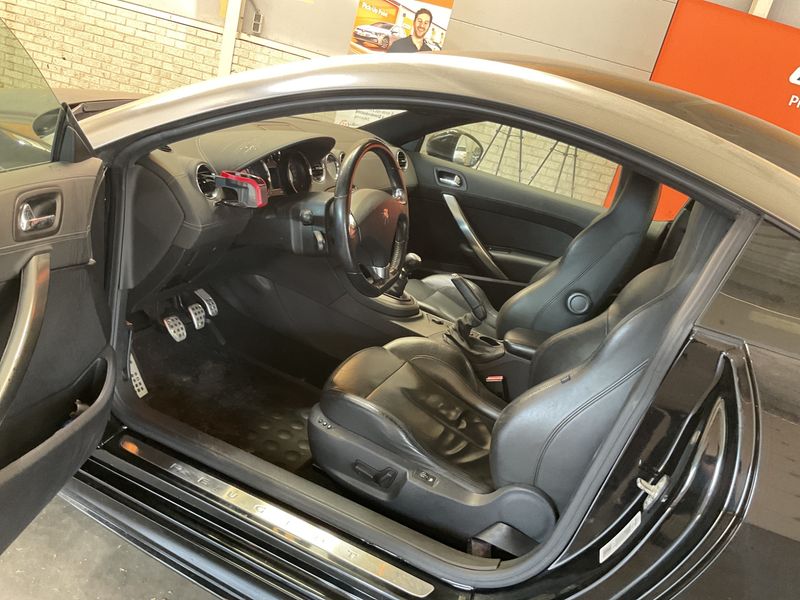 Peugeot RCZ 1.6 THP Basis — zdjęcie 3
