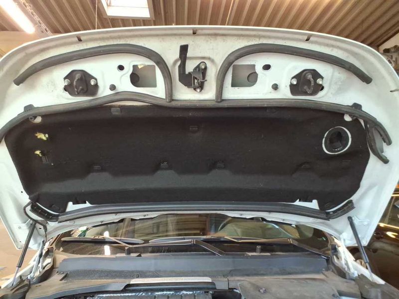 Land Rover Discovery Sport P250 Mild-Hybrid SE R-Dynamic AWD — zdjęcie 13