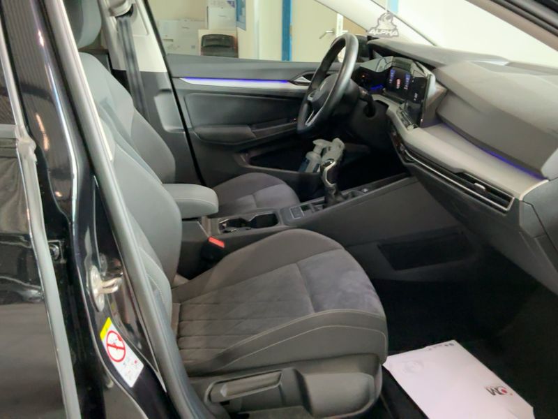 Volkswagen Golf VIII 1.5 TSI ACT Life — zdjęcie 11