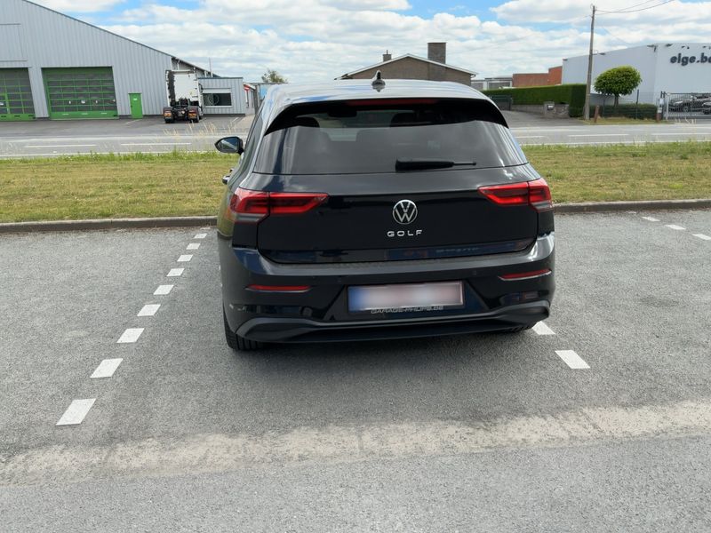 Volkswagen Golf VIII 1.5 TSI ACT Life — zdjęcie 5