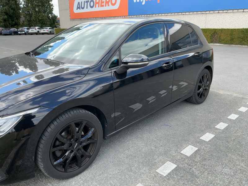 Volkswagen Golf VIII 1.5 TSI ACT Life — zdjęcie 2