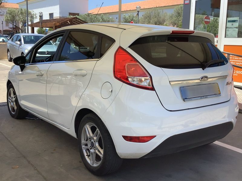 Ford Fiesta 1.0 Titanium — zdjęcie 3