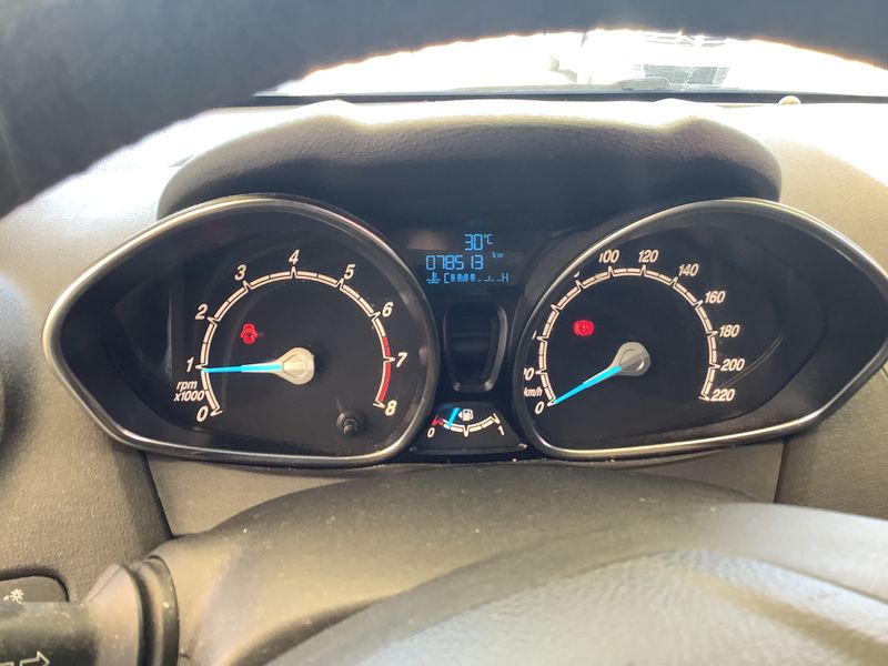Ford Fiesta 1.0 Titanium — zdjęcie 13