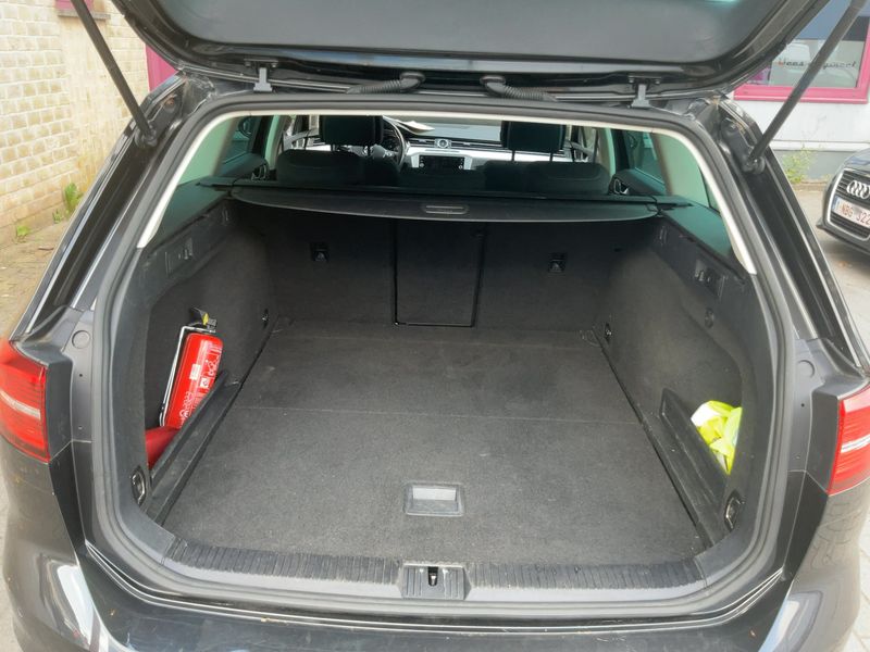 Volkswagen Passat 1.6 TDI Comfortline BlueMotion Tech — zdjęcie 10