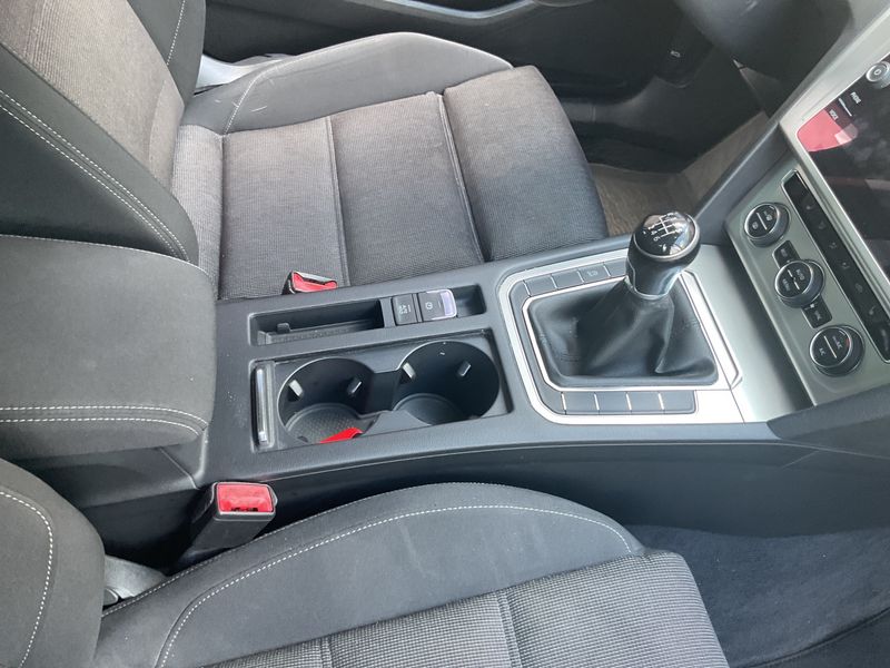 Volkswagen Passat 1.6 TDI Comfortline BlueMotion Tech 2018 – снимка 25