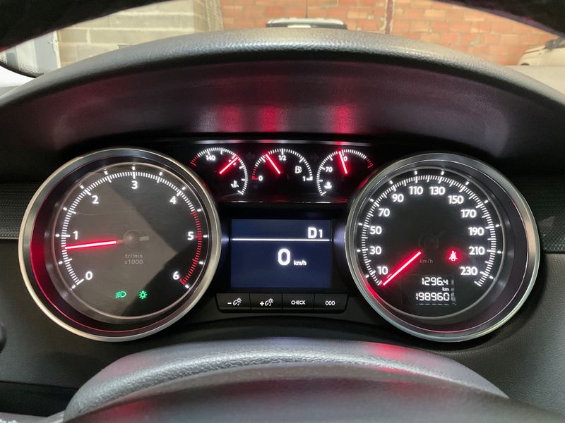 Peugeot 508 1.6 Blue-HDi Active Business 2015 – снимка 18