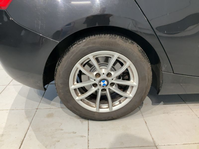 BMW 1er 120d Advantage 2017 – снимка 9
