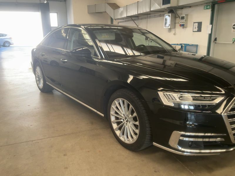 Audi A8 3.0 TDI Mild-Hybrid 50 quattro — zdjęcie 8
