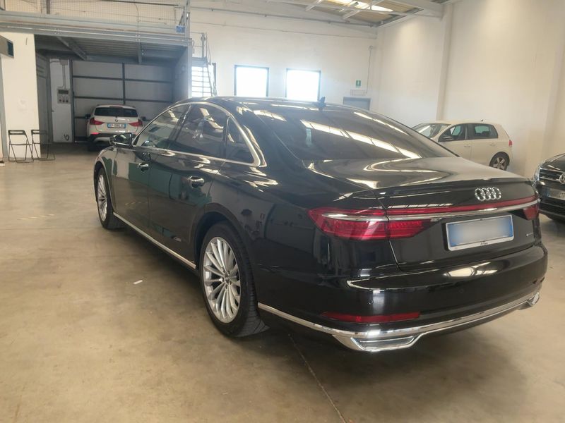 Audi A8 3.0 TDI Mild-Hybrid 50 quattro — zdjęcie 3