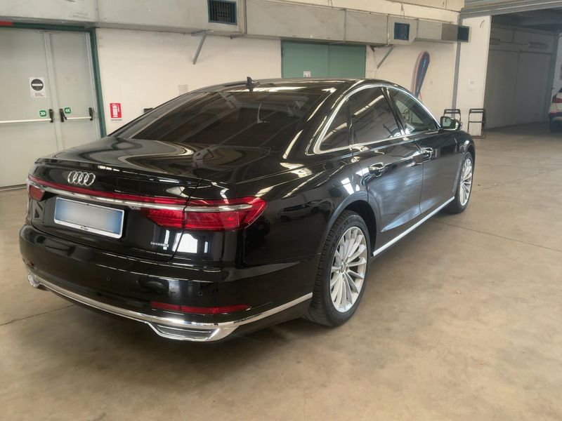 Audi A8 3.0 TDI Mild-Hybrid 50 quattro — zdjęcie 6