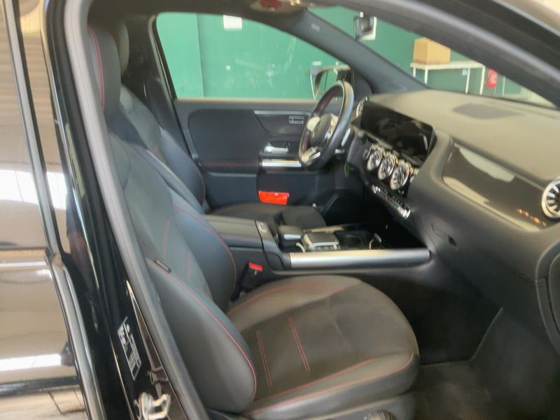 Mercedes-Benz GLA-Klasse GLA 200 d 4Matic AMG Line — zdjęcie 11