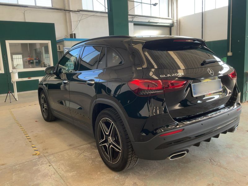 Mercedes-Benz GLA-Klasse GLA 200 d 4Matic AMG Line — zdjęcie 3