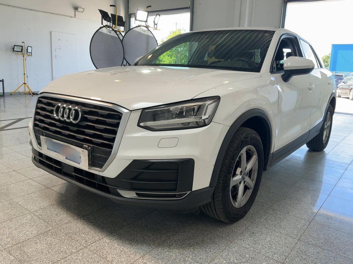 Audi Q2 2018 — photo 1