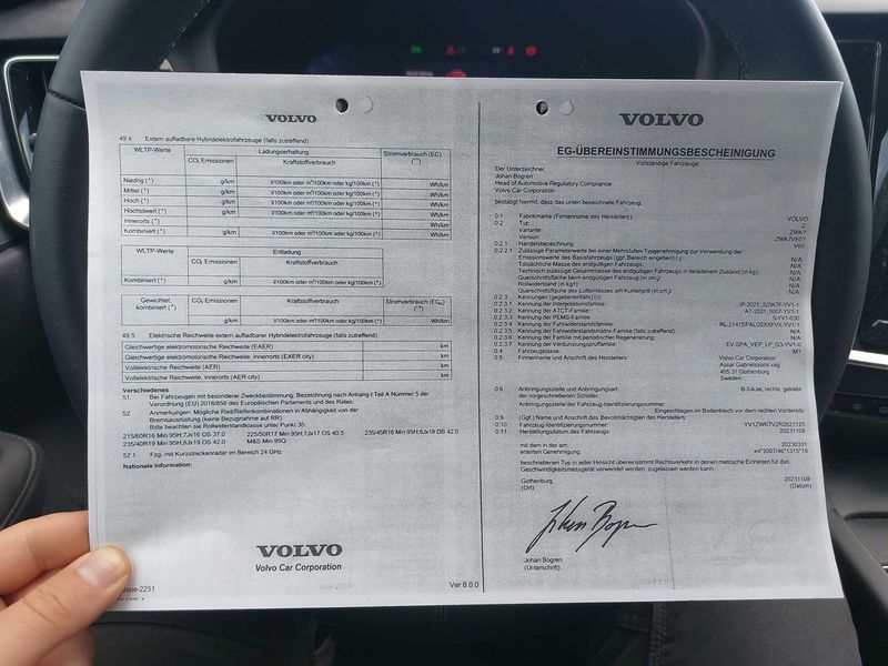 Volvo V60 2.0 B3 Mild-Hybrid Core — zdjęcie 17