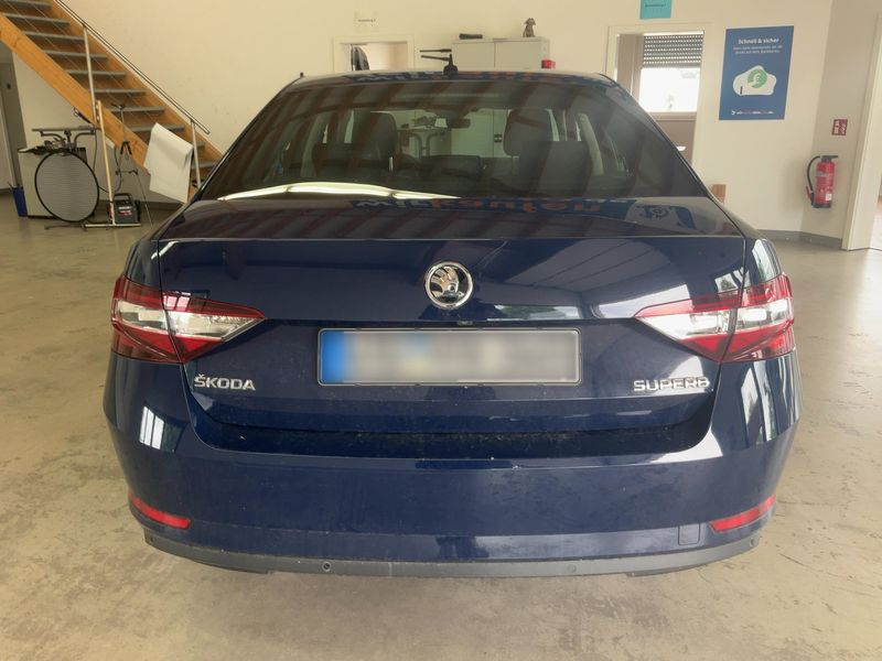 Skoda Superb 2.0 TDI Laurin & Klement — zdjęcie 5