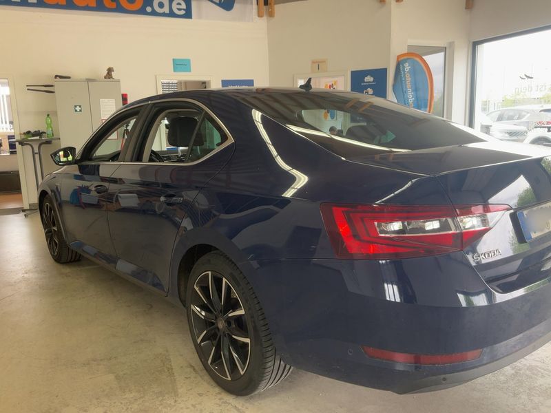 Skoda Superb 2.0 TDI Laurin & Klement — zdjęcie 3
