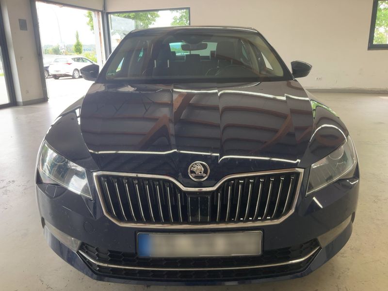 Skoda Superb 2.0 TDI Laurin & Klement — zdjęcie 9