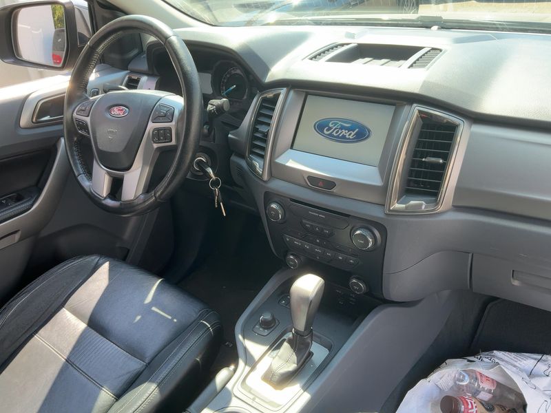 Ford Ranger 3.2 TDCi Extrakabine Limited 4x4 — zdjęcie 12