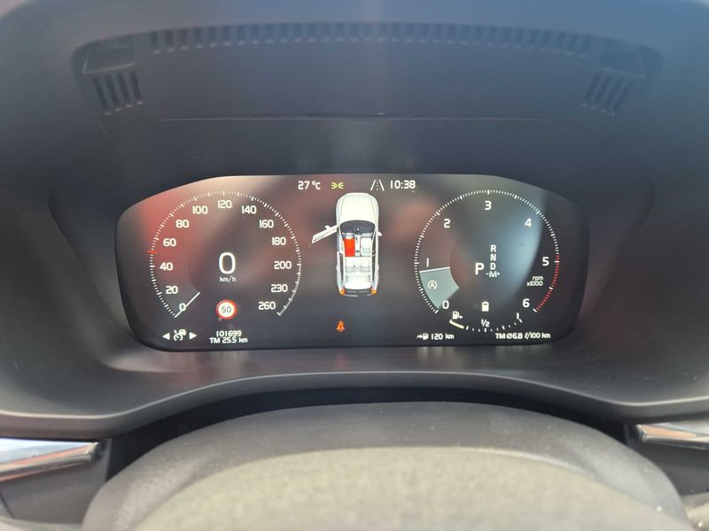 Volvo XC60 2.0 B4 Diesel Mild-Hybrid R Design AWD — zdjęcie 12