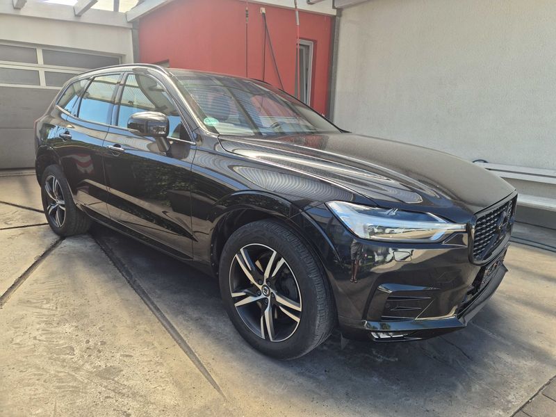 Volvo XC60 2.0 B4 Diesel Mild-Hybrid R Design AWD — zdjęcie 6