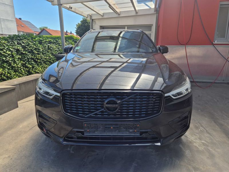 Volvo XC60 2.0 B4 Diesel Mild-Hybrid R Design AWD — zdjęcie 7
