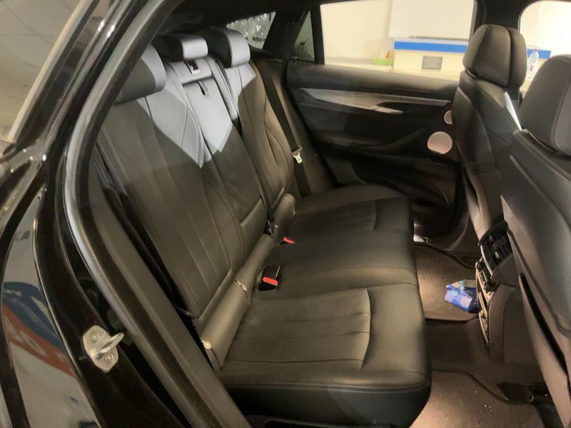 BMW X6 M50d — zdjęcie 14