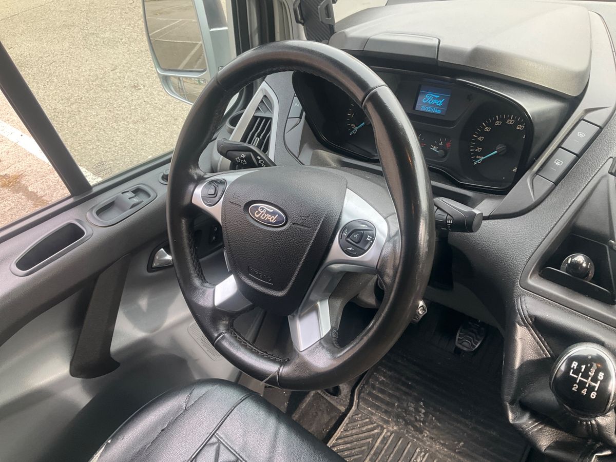 Ford Transit 2018 — photo 31