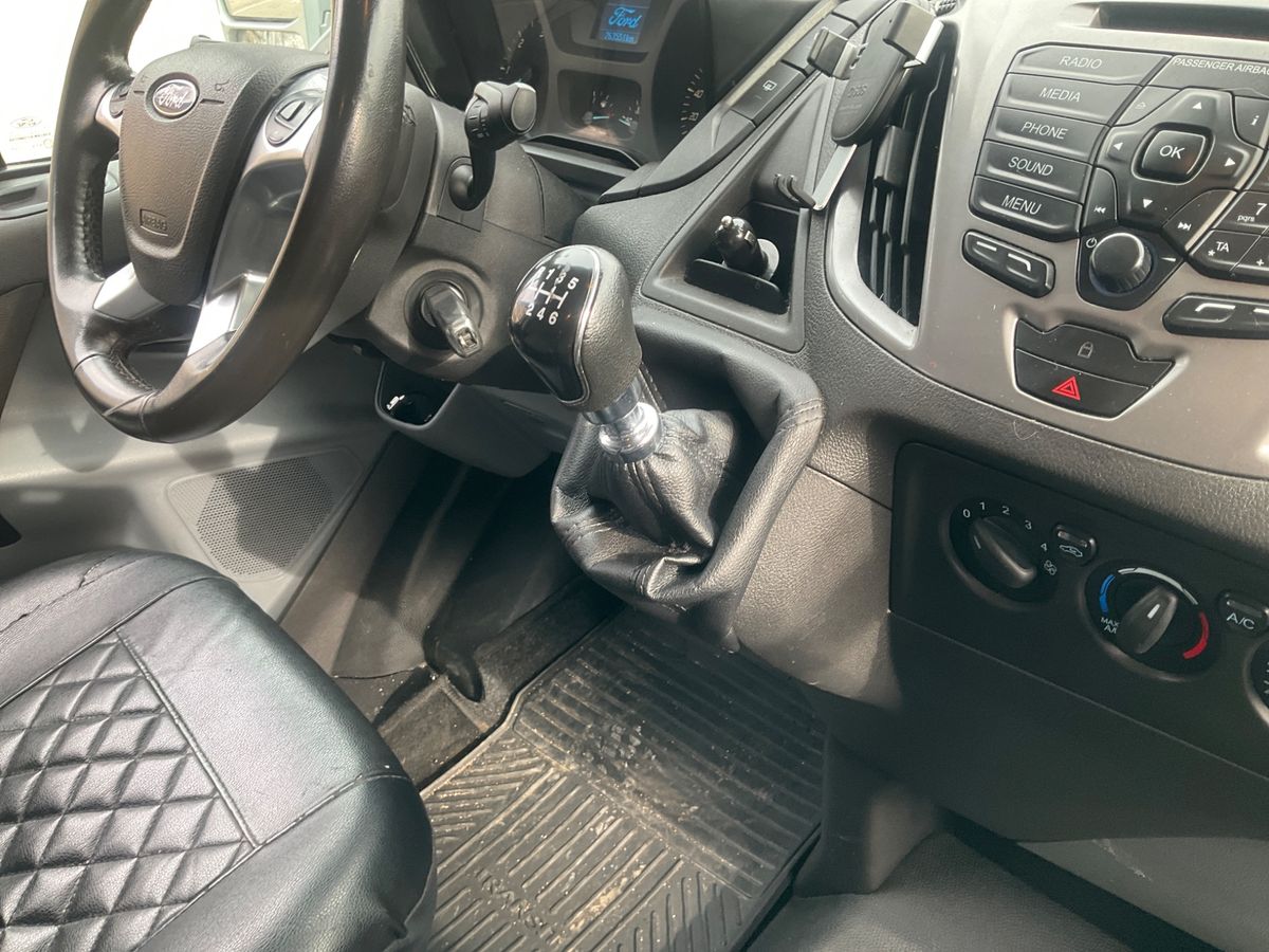 Ford Transit 2018 — photo 32