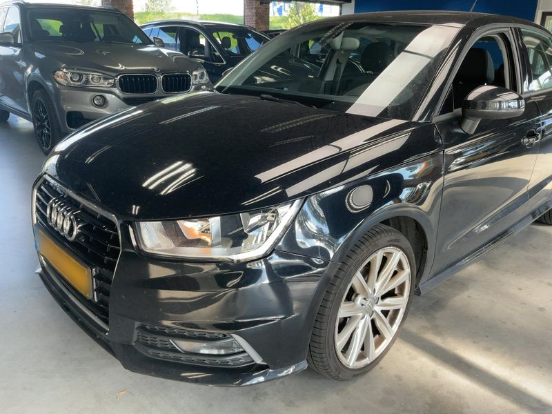 Audi A1 Sportback 1.0 TFSI — zdjęcie 2