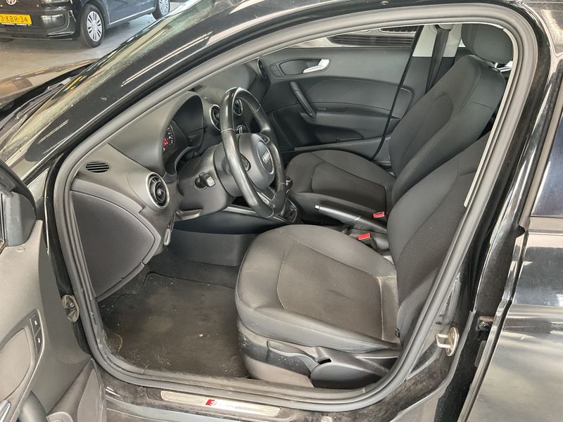 Audi A1 Sportback 1.0 TFSI — zdjęcie 11