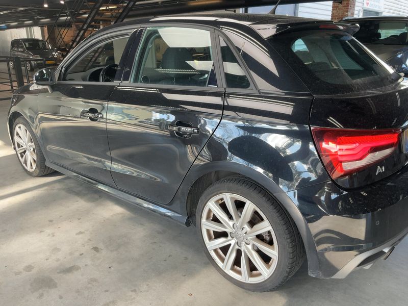 Audi A1 Sportback 1.0 TFSI — zdjęcie 3