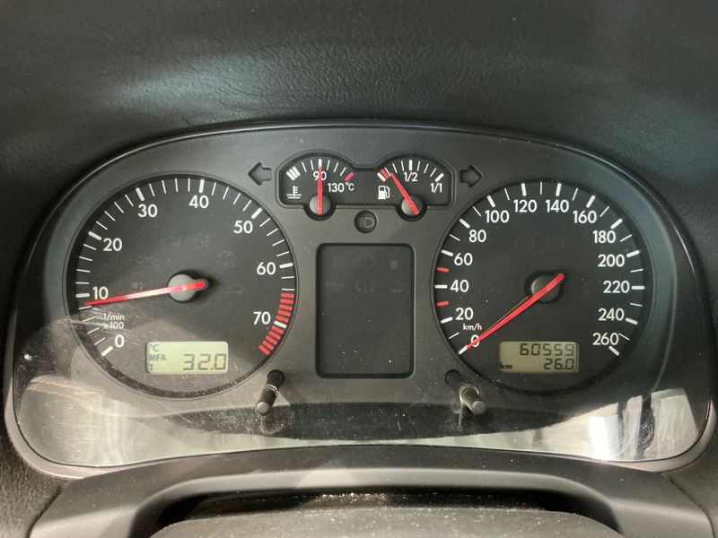 Volkswagen Bora 1.6 Comfortline — zdjęcie 4