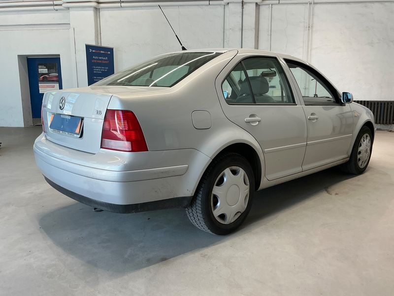 Volkswagen Bora 1.6 Comfortline — zdjęcie 2