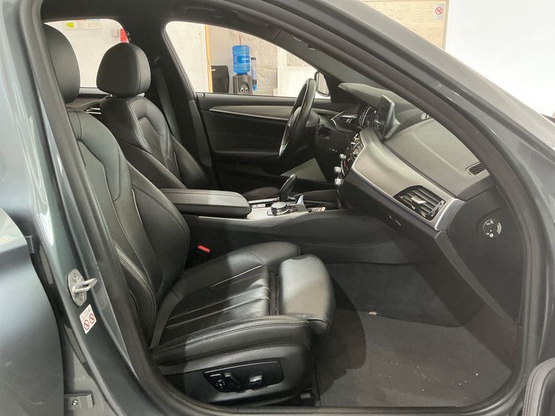 BMW 5er 530e M Sport 2018 – снимка 16