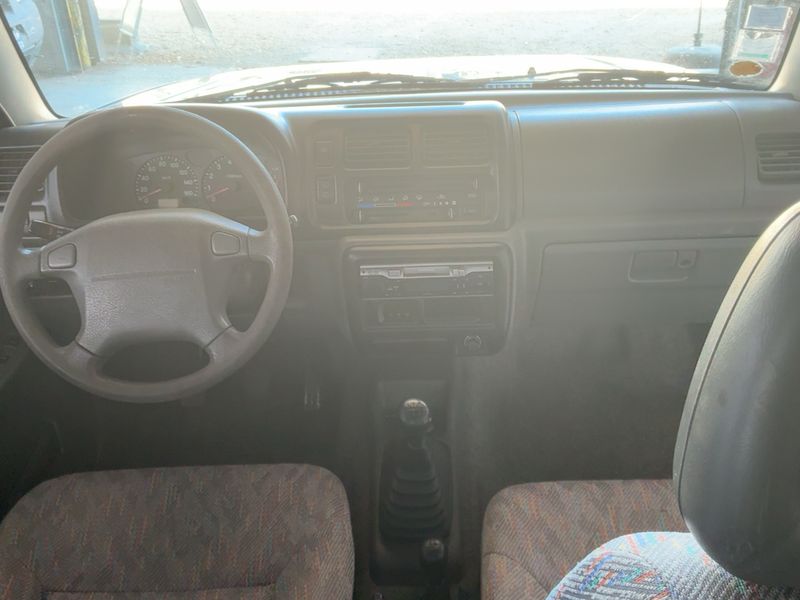 Suzuki Jimny 1.3 JLX — zdjęcie 12