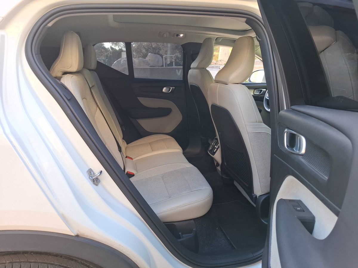 Volvo XC40 2018 — photo 15