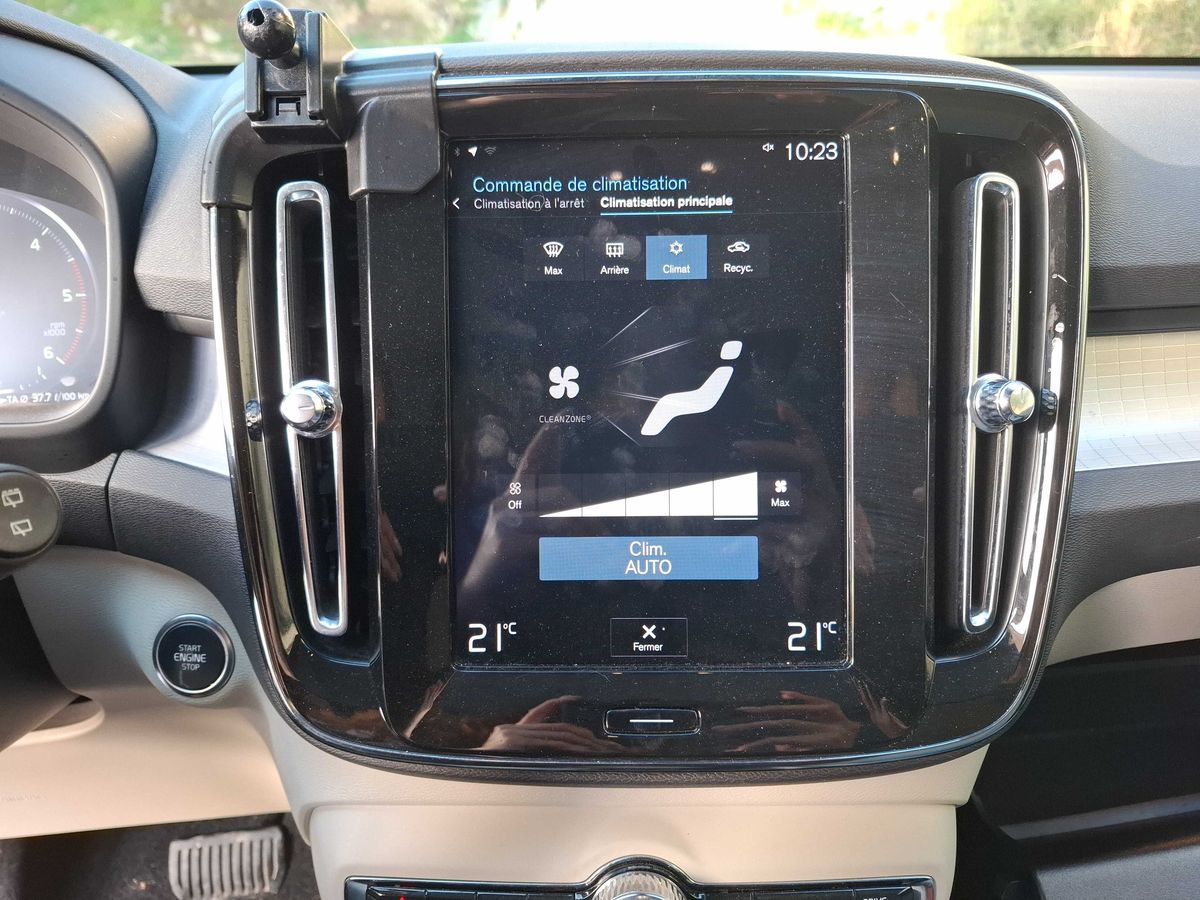 Volvo XC40 2018 — photo 70