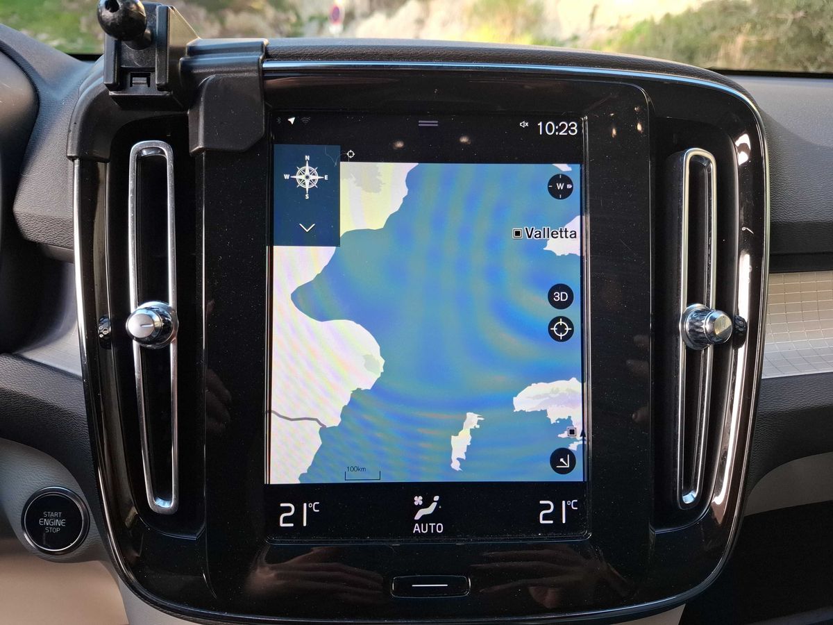 Volvo XC40 2018 — photo 14