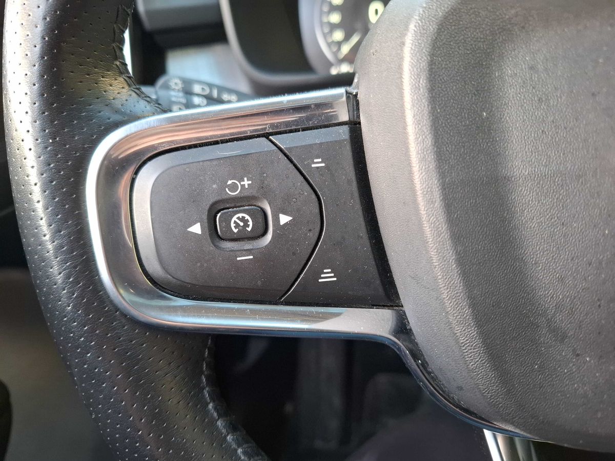 Volvo XC40 2018 — photo 63