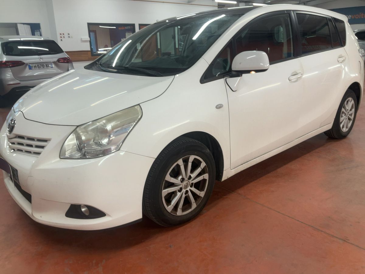 Toyota Verso 2.0 D-4D SkyView Edition
