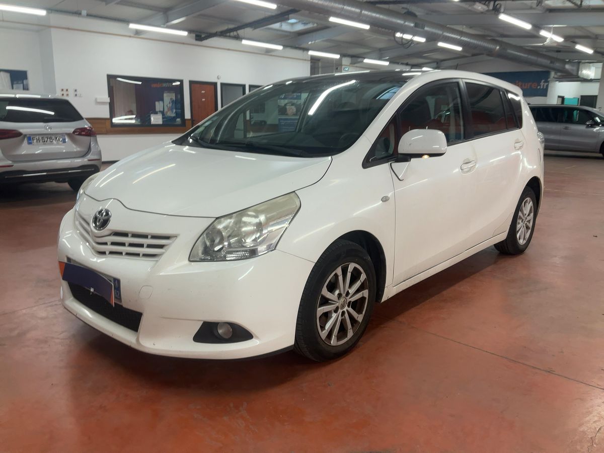 Toyota Verso 2.0 D-4D SkyView Edition