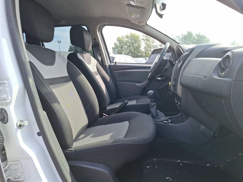 Dacia Duster 1.2 TCe Laureate 4x2 — zdjęcie 10