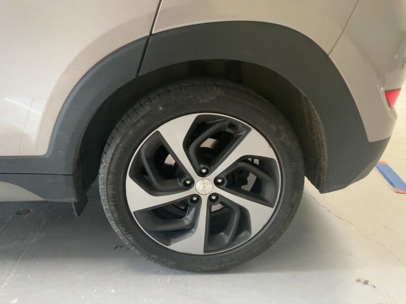Hyundai Tucson 2.0 CRDi Executive 2WD 2017 – снимка 5