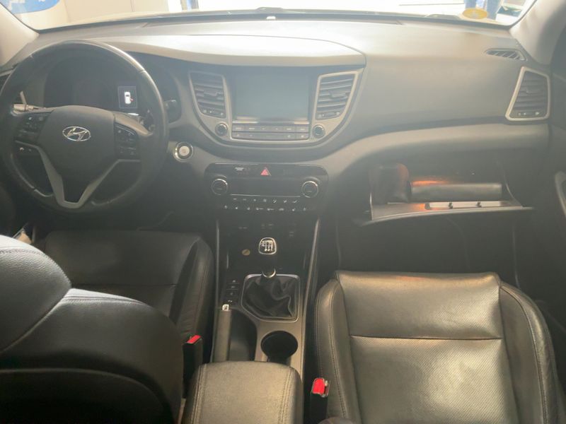 Hyundai Tucson 2.0 CRDi Executive 2WD 2017 – снимка 17
