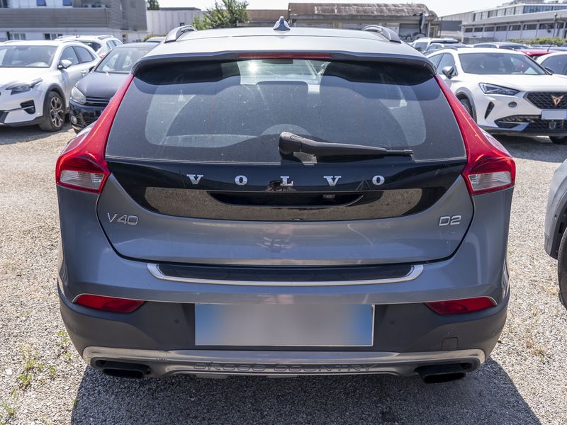 Volvo V40 1.6 D2 Summum — zdjęcie 4