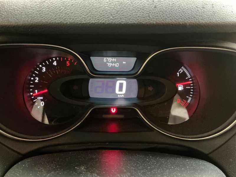 Renault Captur 1.5 dCi Energy Business — zdjęcie 13