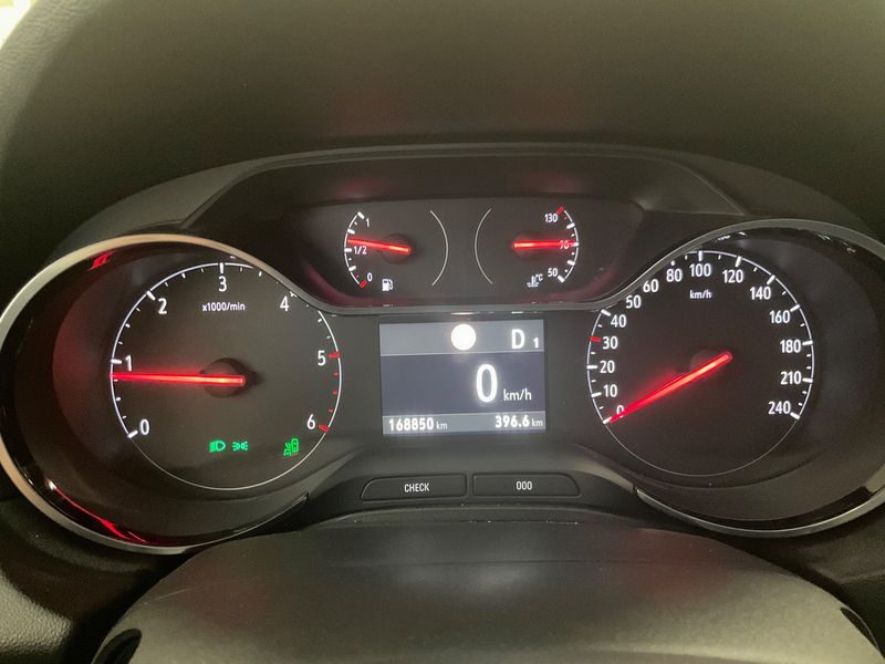 Opel Grandland X 1.6 CDTI Elite — zdjęcie 13