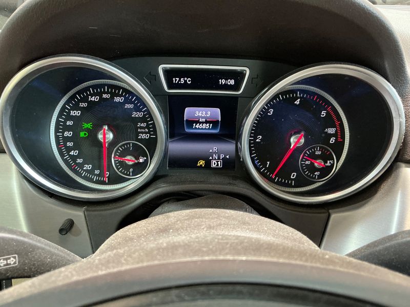 Mercedes-Benz GLE-Klasse GLE 350 d 4Matic — zdjęcie 13